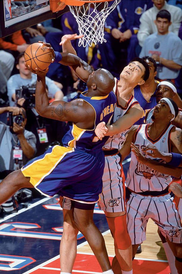 2003-shaquille-o-neal-yao-ming-001283080RFinal.jpg